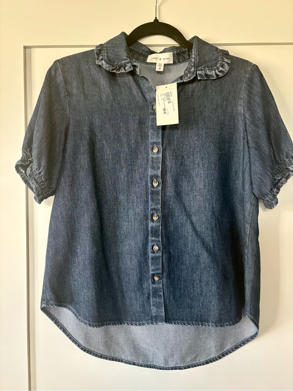 Cloth and Stone Denim Ruffle Collar Button-Front Top in Dark Blue